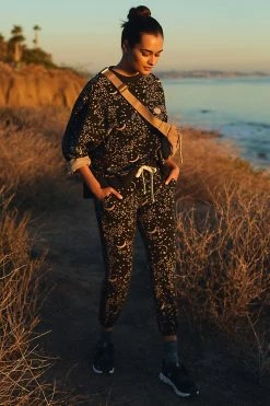 Brand new ???? Electric & Rose Icon Joggers BLACK MOTIF ????