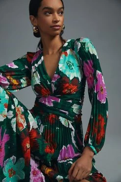 Hot Sale ✔️ By Anthropologie Pleated V-Neck ???? Dress GREEN MOTIF ???? -PAIGE-shop unnamed file 2220