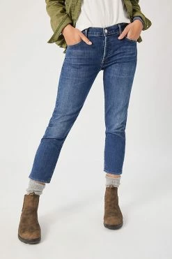 Front Page -PAIGE-shop unnamed file 4270