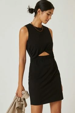 Top 10 β€οΈ T.La Twisted Cutout π Dress BLACK π₯