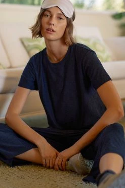 Best Sale 🛒 Beyond Yoga Lounge Tee DARKEST NIGHT 😉